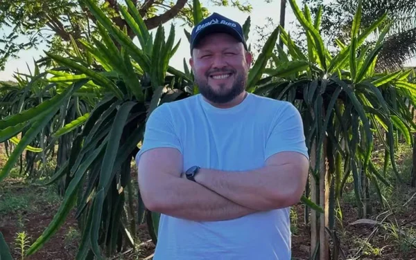 imagem colorida agricultor viraliza por golpe em golpista