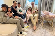 Ao todo, Cristiano Ronaldo tem cinco filhos  Ao todo, Cristiano Ronaldo tem cinco filhos