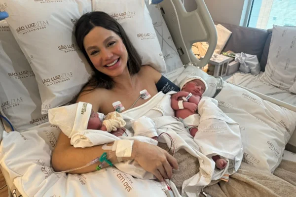 Foto de Biah Rodrigues com Zion e Angelina - Metrópoles