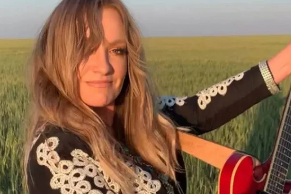 Clare Dunn