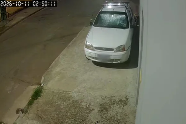 Câmera registra som de rajadas de tiros que mataram casal no DF