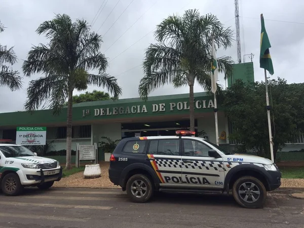Denúncia pelo WhatsApp ajuda policiais militares a prender homem que tentava furtar casa no Lago Sul