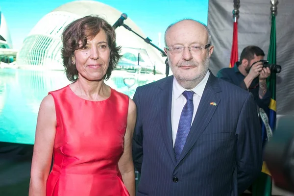 Novo embaixador da Espanha é apresentado em festa nacional do país