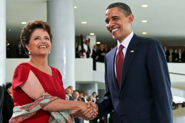 Dilma telefona para Obama e acerta parceria por vacina contra o zika vírus