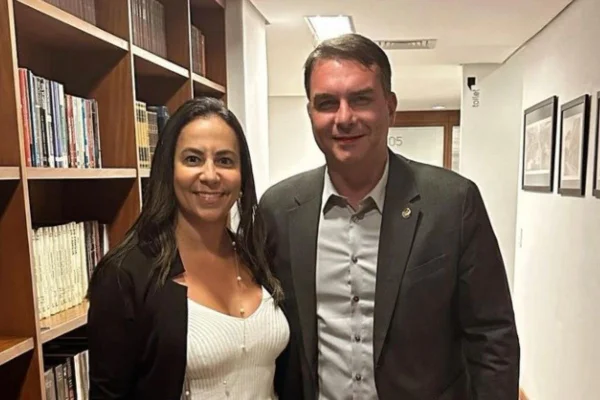 A advogada Luciana Pires e o senador Flávio Bolsonaro
