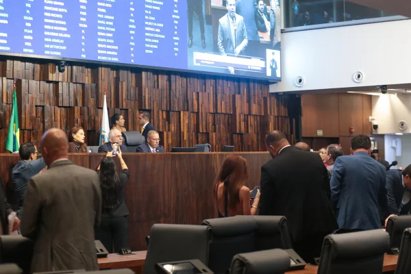 Alerj aprova regras para eleição ao mandato-tampão do RJ