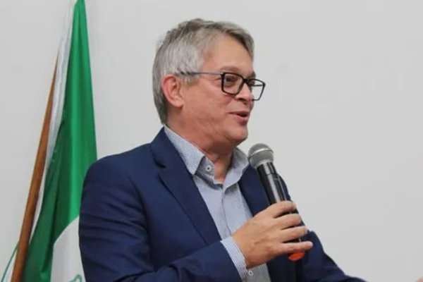 O prefeito de Queimados (RJ), Glauco Kaizer. Suposta fraude no SUS pela gestão municipal é alvo de investigação da PF.