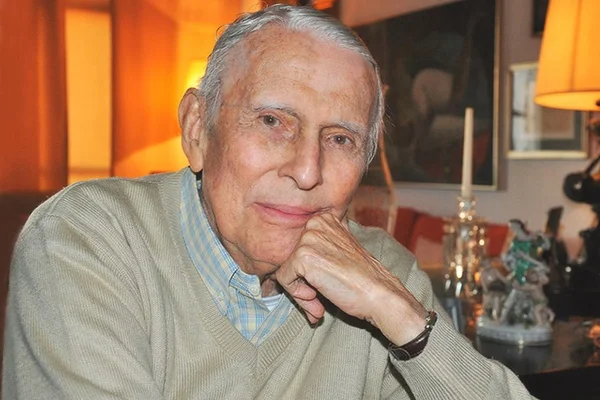 Morre aos 92 anos o poeta paulistano Paulo Bomfim