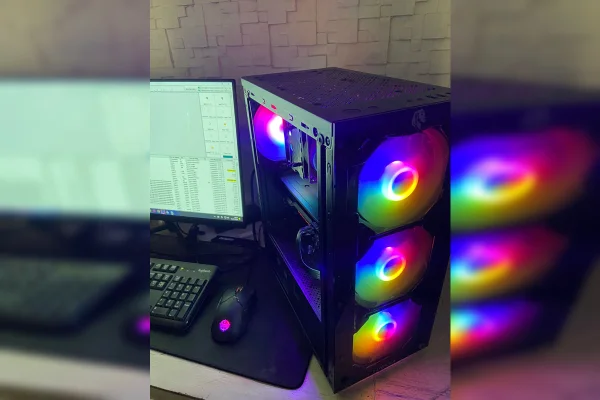 Imagem colorida de um computador