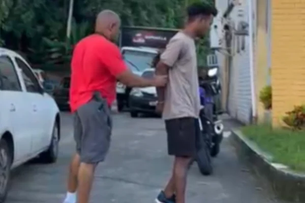 Imagem colorida, Homem é preso após exigir R$ 200 para não expôr vídeos íntimos da ex- Metrópoles