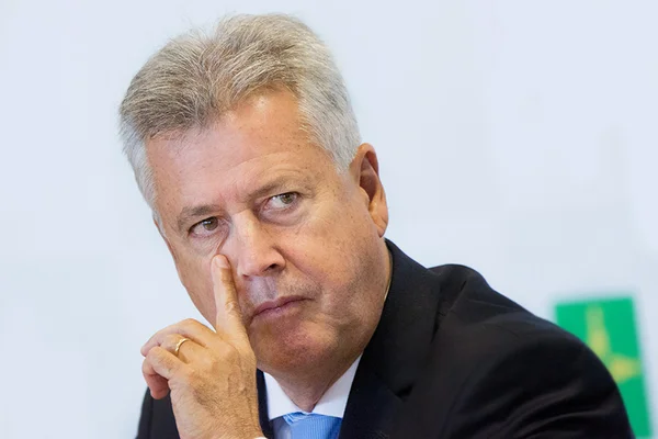 Deputados pedem abertura de processo contra Rollemberg por improbidade
