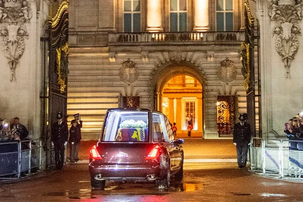 Queen Elizabeth II's Coffin Is Transferred To London
