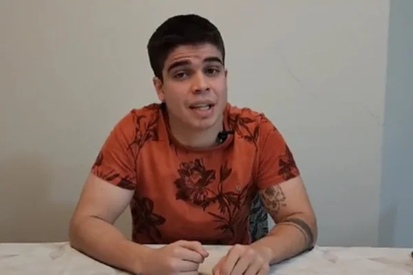 imagem colorida mostra gabriel filho do senador randolfe rodrigues - Metrópoles