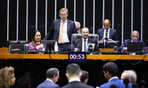 Deputados aprovam texto-base de projeto que regulamenta criptomoedas