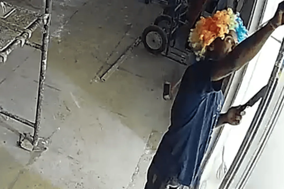 Palhaço do Crime: Ladrão de Peruca e Faca Ataca Lojas na Asa Norte
