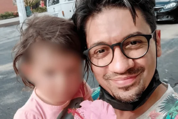 Dramaturgo desaparece com a filha de 6 anos, família alega surto psicótico