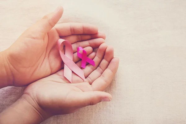 Outubro Rosa alerta para a importância da prevenção ao câncer de mama