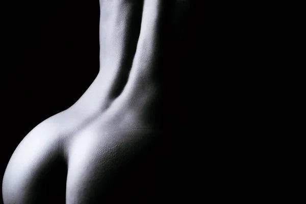 Manual do beijo grego: o que fazer e o que evitar no sexo oral anal
