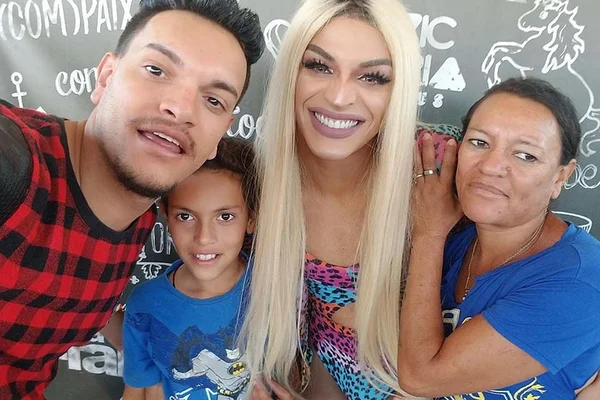 Bom Sucesso: Silvana revela que Pablo é gay em biografia