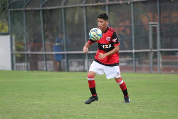 Meia Rykelmo de Souza Viana, vítima de incêndio no Ninho do Urubu, do Flamengo - Metrópoles
