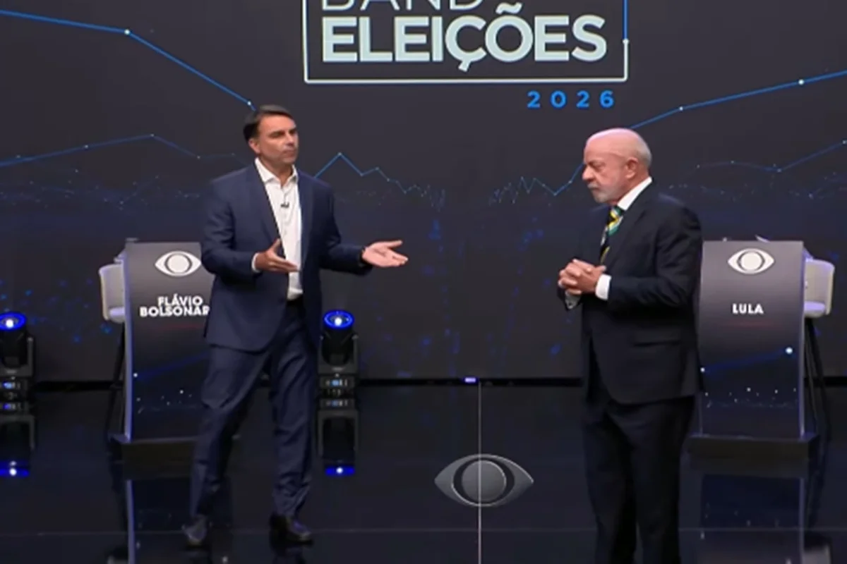 “Não precisa ter medo de mim, velhinho”, diz Flávio a Lula
