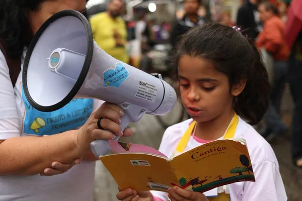Começa a Feira Literária Internacional de Paraty