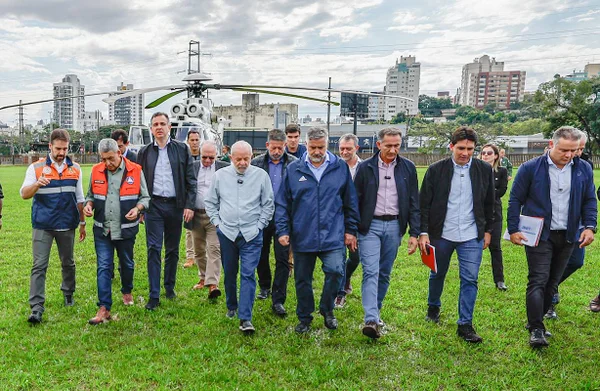 Lula e ministros visitam Porto Alegre - Metrópoles