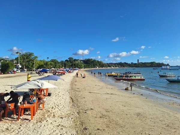 Salvador possui 10 praias impróprias para banho neste final de semana