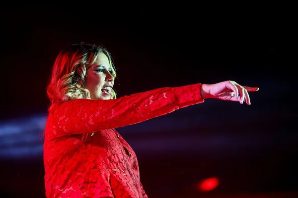 Show de Marília Mendonça acaba em assalto, confusão e correria