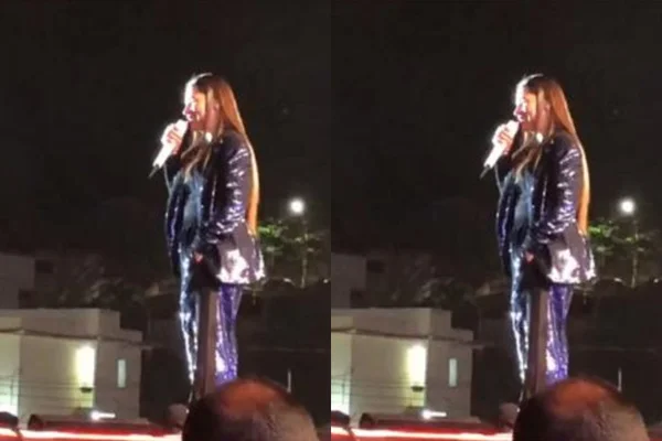 Em 1º show sem Simaria, Simone diz que pode ter “exagerado no cuidado”