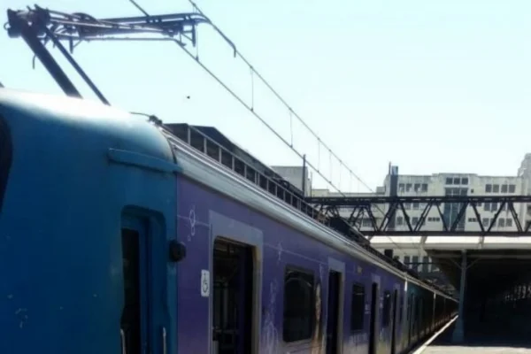 Dois homens são encontrados mortos perto de plataforma de trem no Rio