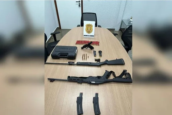 Armas apreendidas em casa de CAC