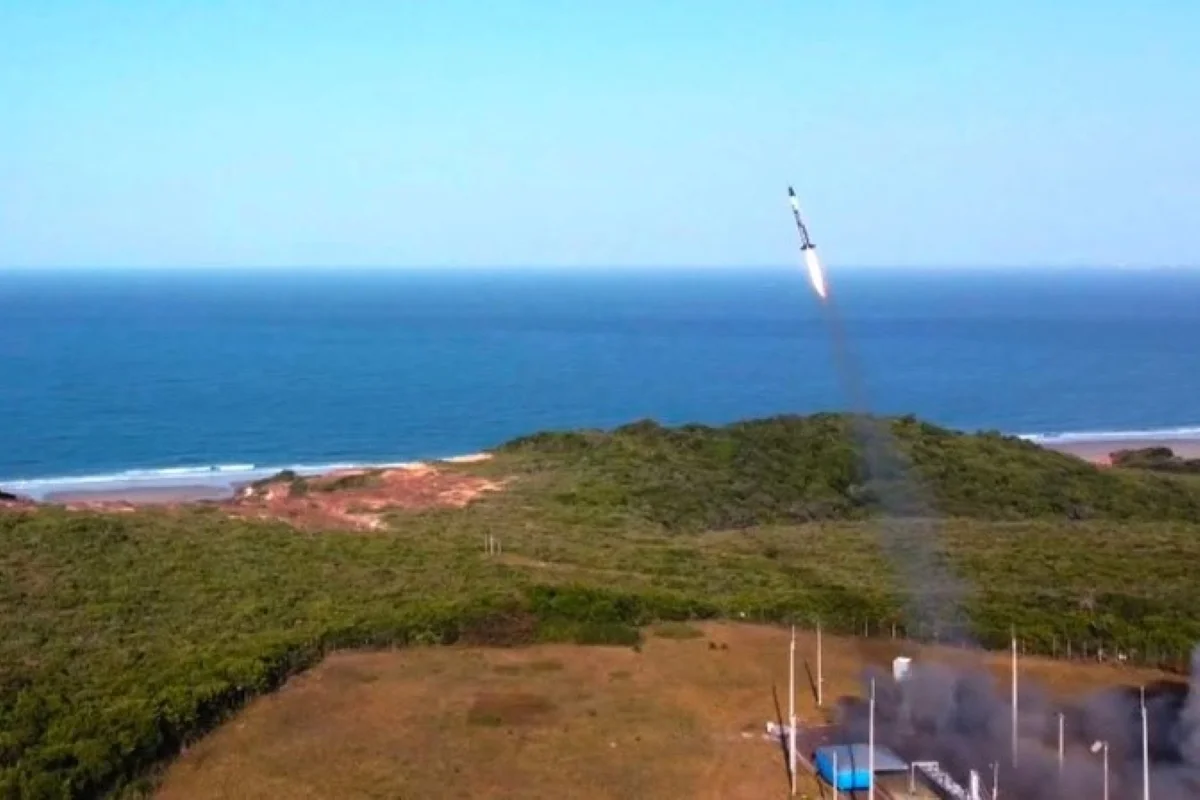SEBIT decolando do Centro de Lançamento de Alcântara. Imagens captadas pelo drone da Innospace SEBIT decolando do Centro de Lançamento de Alcântara. Imagens captadas pelo drone da Innospace
