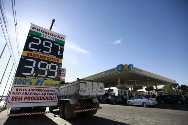 Metrópoles encontra o litro da gasolina a R$ 3,99 no DF. Veja onde