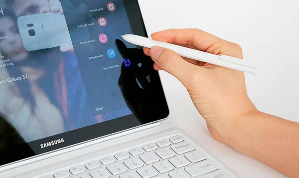 Samsung lança Galaxy Book, um tablet híbrido que vira notebook