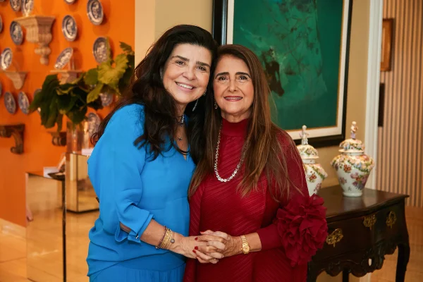 Valeria Leão e Claudia Tolentino recebem a PARPAR Joias em evento