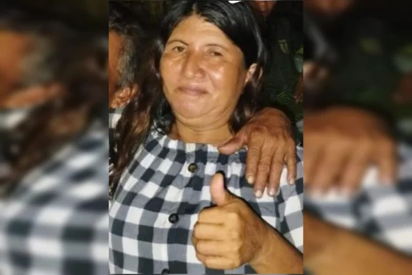 Foto colorida da Rosimar - Metrópoles