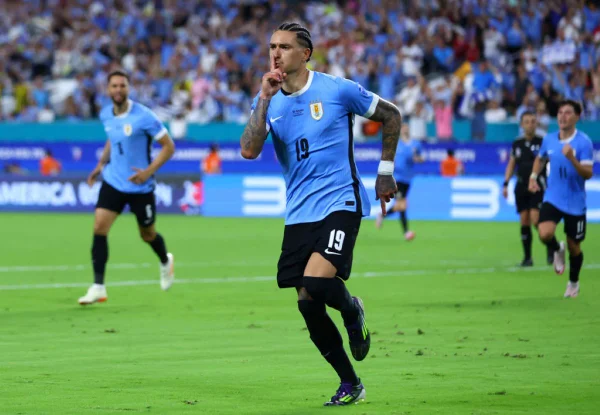Darwin Nuñez do Uruguay comemora gol marcado na CONMEBOL Copa America 2024 contra o Panama