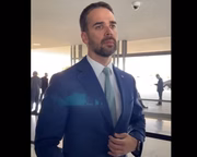 Eduardo Leite, no Planalto, antes de falar com presidente Lula