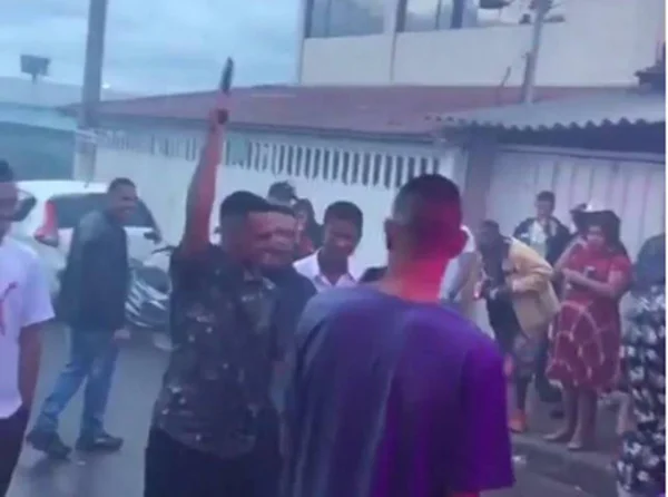 homem atirando