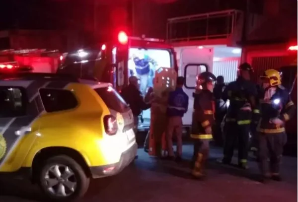 Dois homens feridos por explosão em casa no Sítio Cercado morrem no hospital; outros três seguem na UTI em estado grave