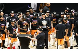 Finais da NBA entre Suns e Bucks reúnem elencos sem jogador campeão