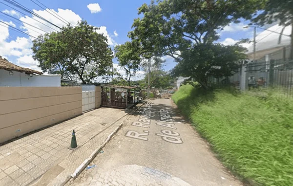 rua onde cachorro foi atropelado em Governador Valadares