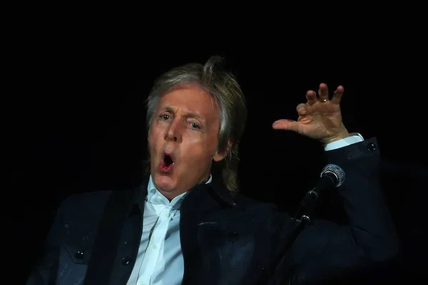 PAUL MCCARTNEY SE APRESENTA EM SÃO PAULO