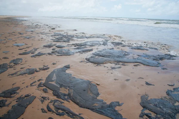 Óleo no mar