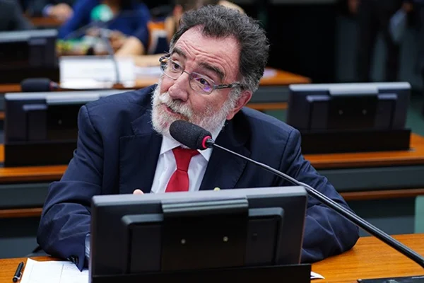 Deputado Patrus Ananias (PT-MG)