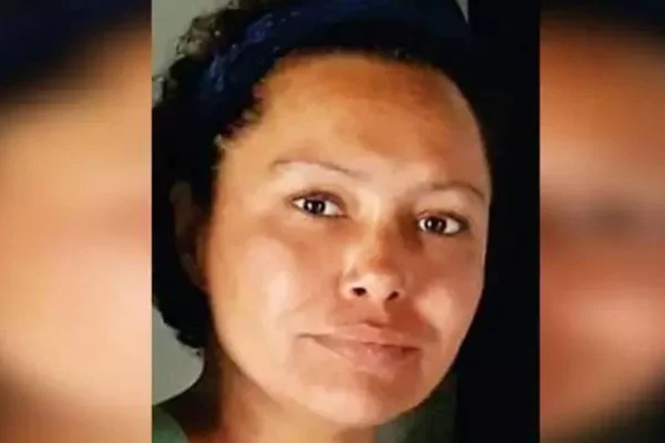 Mulher mata companheiro enforcado enquanto ele dormia