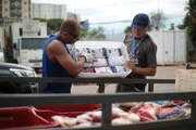 A rede Mesa Brasil atua como uma ponte estruturada entre quem quer doar e quem precisa recebe