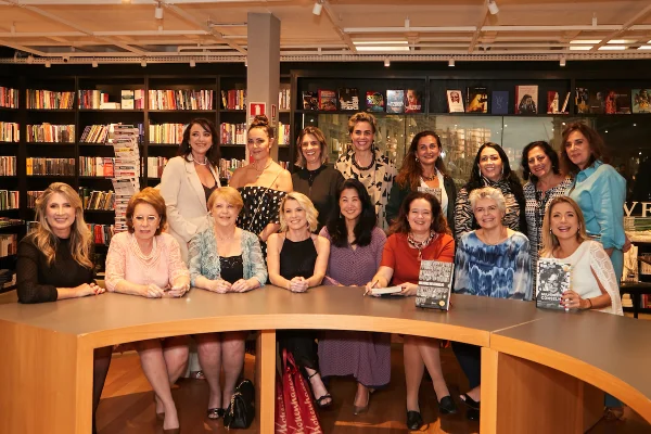 Autoras lançam livro para inspirar mulheres no âmbito profissional