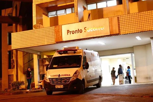 Pai morre e filho fica ferido após tiros em briga de família no DF